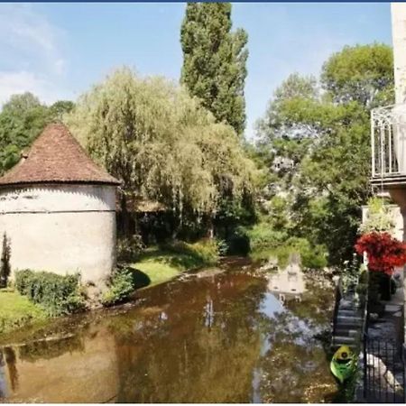 Bed and Breakfast Chez Sarah - L'Escapade Javerlhac-et-la-Chapelle-Saint-Robert Экстерьер фото