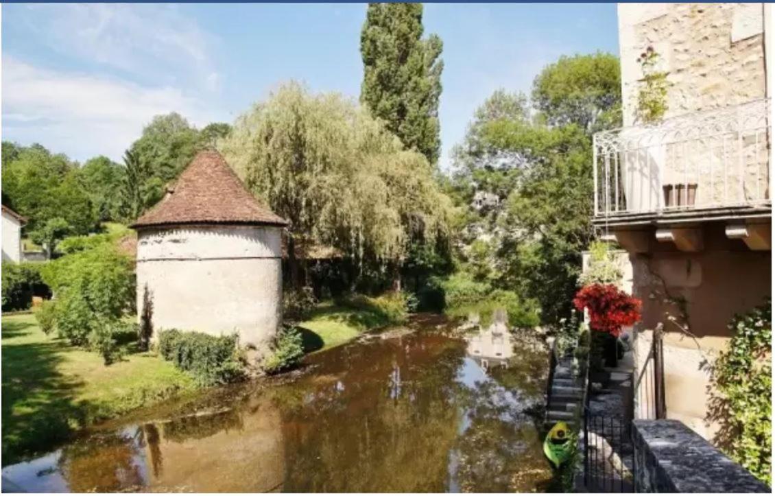 Bed and Breakfast Chez Sarah - L'Escapade Javerlhac-et-la-Chapelle-Saint-Robert Экстерьер фото